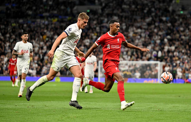 应该继续留 应该继续留