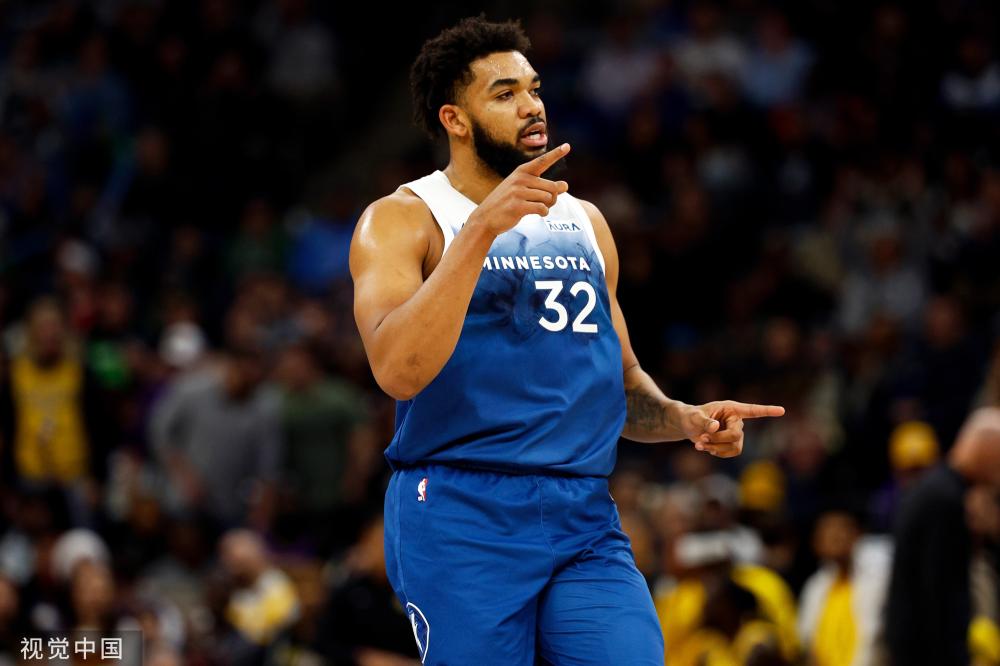 迅速拉开 迅速拉开